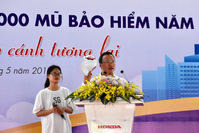 5CD055B4-0607-4809-90C2-28E9863D9EE9.