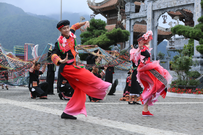 Vũ điệu trên mây (7)