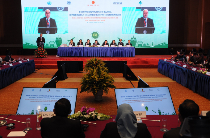 Lễ khai mạc diễn đàn với ..... nước tham dự (1)