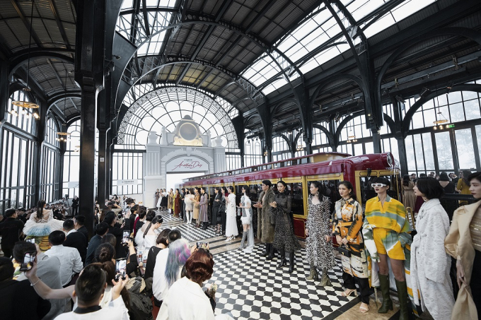 Nhà ga tàu hỏa leo núi Mường Hoa (1)