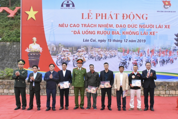 204E608C-5FBA-4EDB-AF90-C630FCFD6ABE.