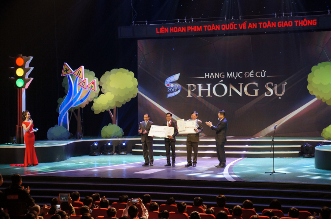 81133AF7-081B-40ED-B5D1-80775B268361.