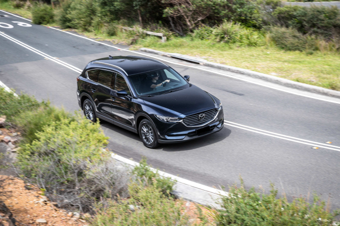 Mazda-CX8-2019 xanh den1