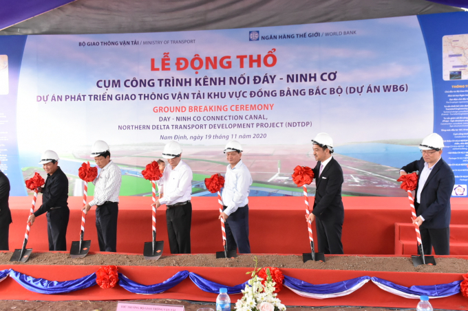 53AB4EE5-24D1-4107-9DE7-B04992F7A768.