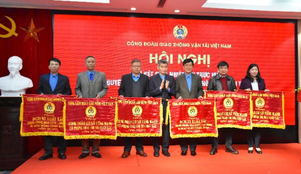 8EA76DE3-DF77-459B-BABE-66D275BC78FB.