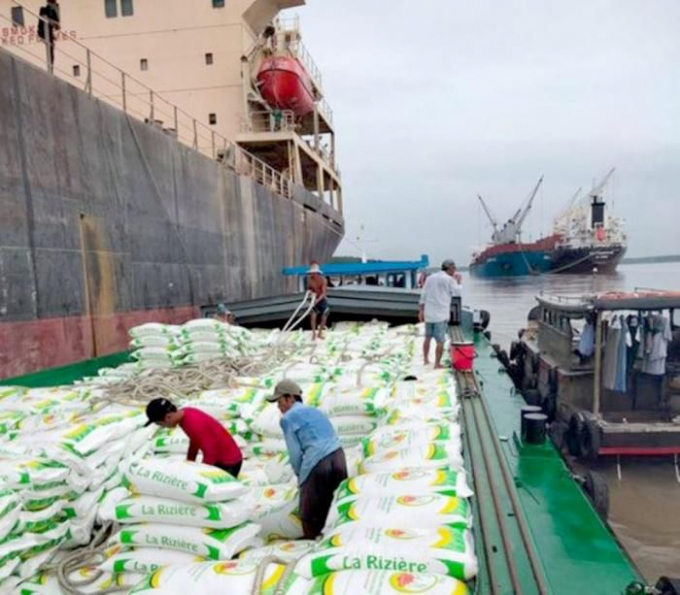 2E9A70E5-9F7D-4330-9BDD-622FA27D5807.