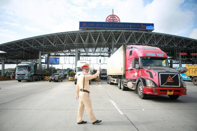 D9E0778B-35D3-462F-AD39-D5537D305EB1.