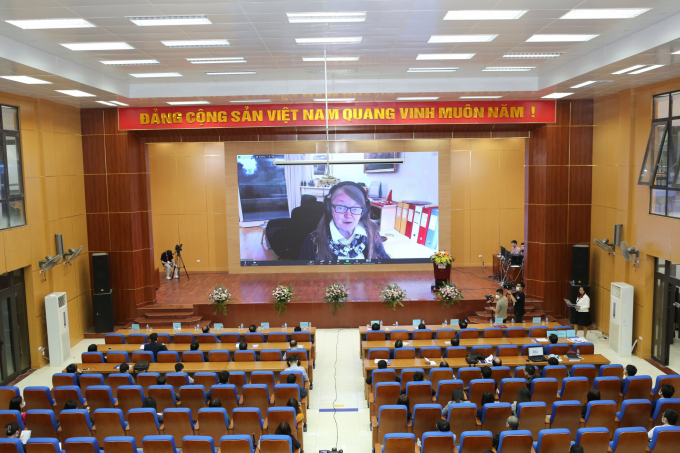 59E4B421-CADC-4BAC-8831-33CDBBE5D891.