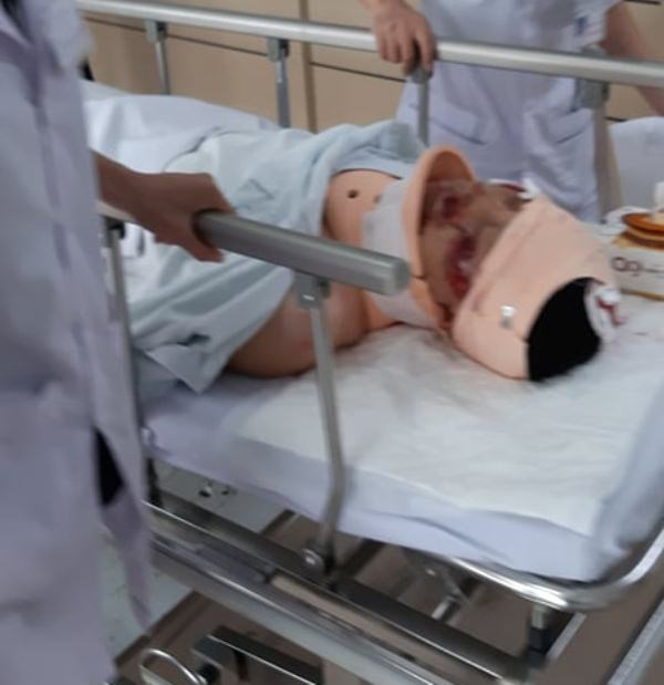 csgt-bi-hat-vang-tung-troi-khi-chan-xe-vi-pham-3