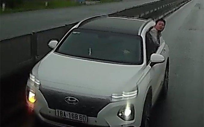 4ec8b945a00649581017