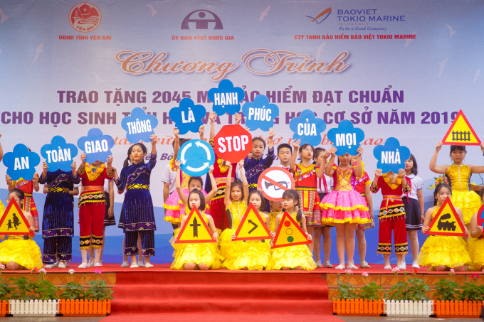 Nhiều tiết mục văn nghệ sinh động tại Chương trình