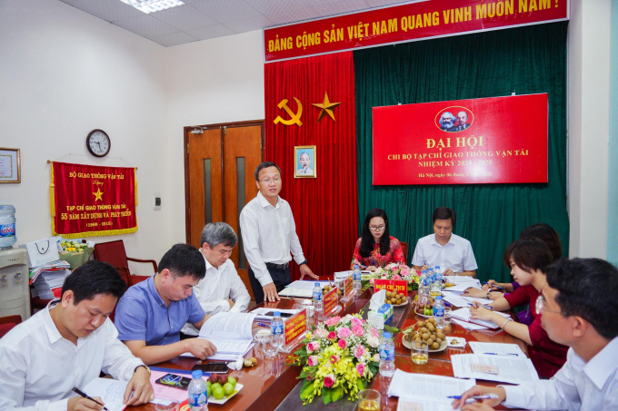 Phấn đấu xây dựng Chi bộ Tạp chí GTVT vững mạnh toàn diện - Ảnh 2.