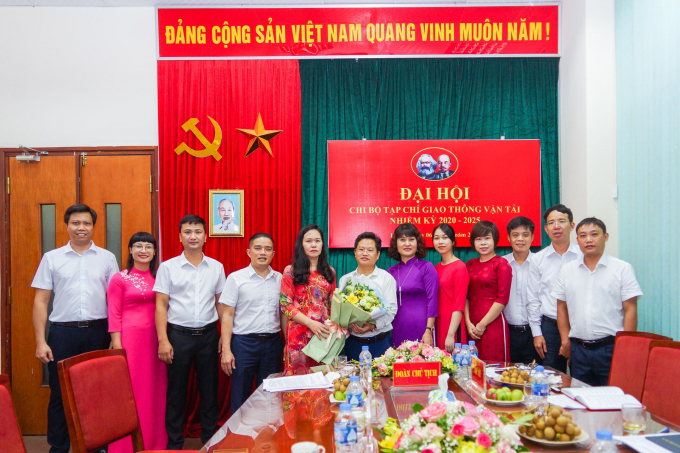 Phấn đấu xây dựng Chi bộ Tạp chí GTVT vững mạnh toàn diện - Ảnh 1.