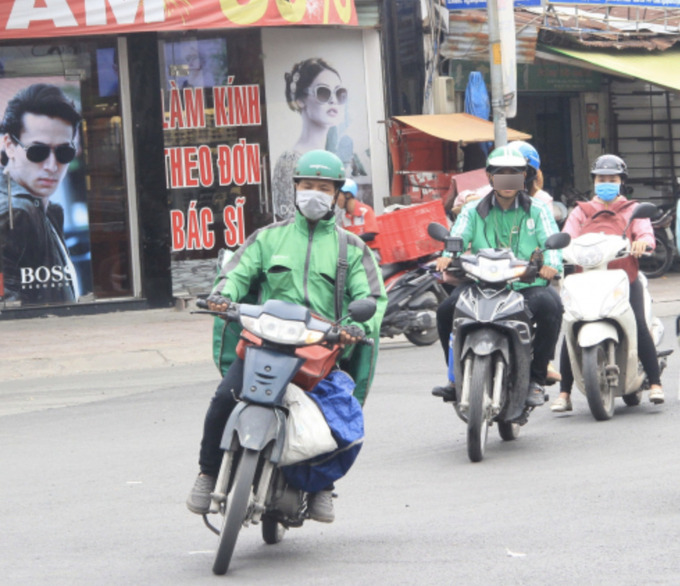 Điều chỉnh giá cước theo biến động giá nhiên liệu là quyền của doanh nghiệp vận tải song phải đảm bảo đúng quy trình và quy định của pháp luật