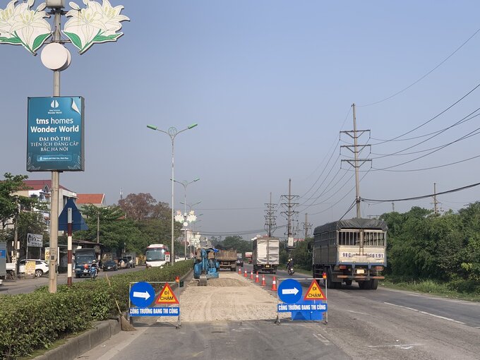 Đoạn Km21+600 – Km23 trên tuyến QL2 được lựa chọn để tiến hành thi công sửa chữa đột xuất do mặt đường xuống cấp nghiêm trọng.