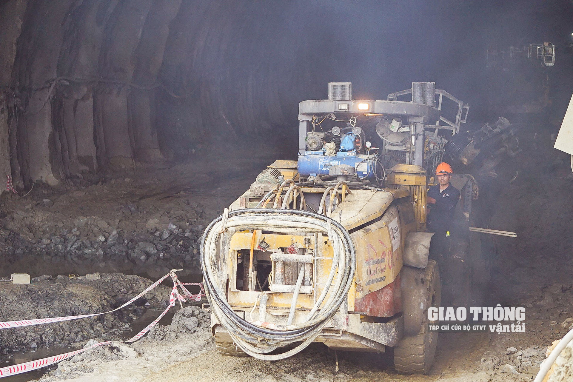 Thi công hầm Thung Thi trên cao tốc Mai Sơn - QL45