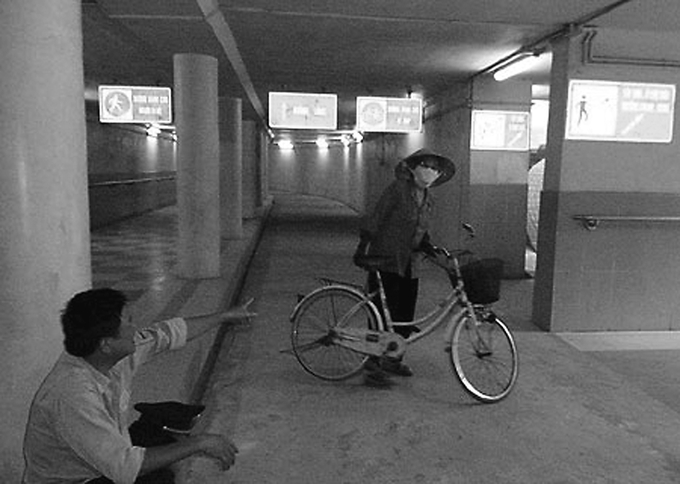 Hầm cho người đi bộ tại Ngã Tư Sở, Hà Nội