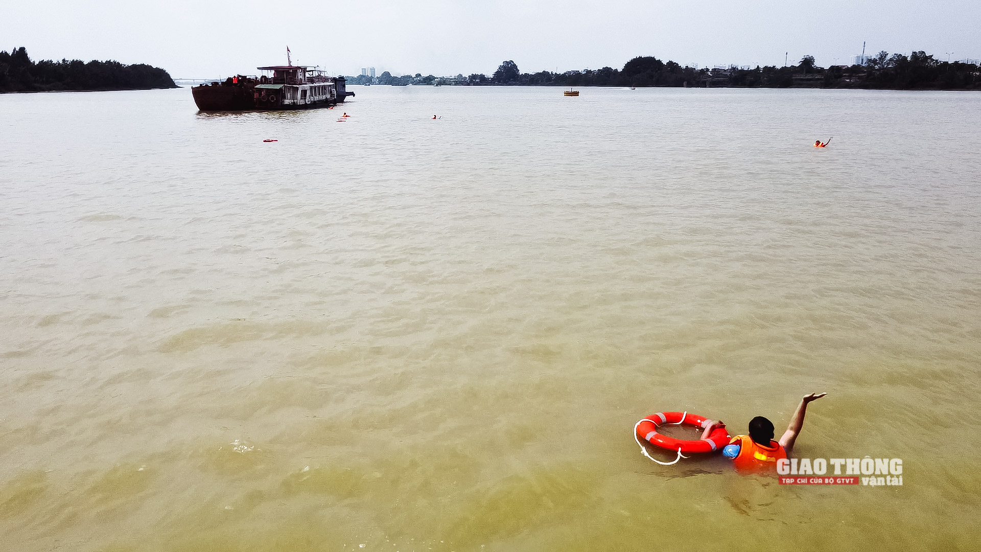 Các cơ quan chức năng sở tại nhận tín hiệu yêu cầu cứu nạn từ tàu khách đã khẩn trương triển khai các biện pháp nghiệp vụ tìm kiếm cứu nạn theo quy trình. Lãnh đạo Cục ĐTNĐ Việt Nam đã tổ chức các lực lượng thực hiện nhiệm vụ tìm kiếm cứu nạn. Đồng thời, thông báo đến Cục CSGT và các cơ quan trên địa bàn tỉnh Thanh Hóa gồm: Ban An toàn giao thông, Sở GTVT, Công an tỉnh, Bộ chỉ huy bộ đội biên phòng, để huy động phương tiện tham gia phối hợp tìm kiếm cứu nạn.