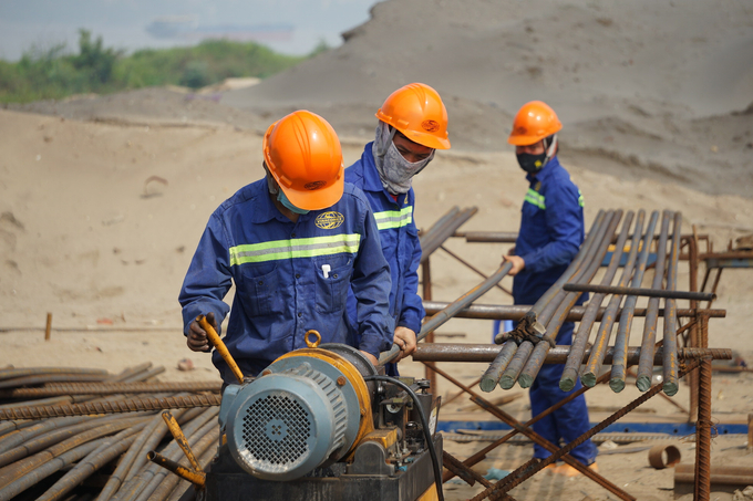 Thi công cầu Vĩnh Tuy 2, TP. Hà Nội 