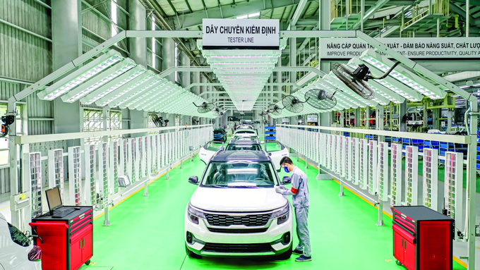 Dây chuyền lắp ráp xe Kia Sorento tại nhà máy ở Khu công nghiệp Chu Lai, tỉnh Quảng Nam