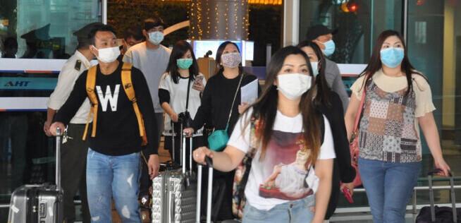 Trong 2 ngày (24-25/6), số lượng chuyến bay quốc nội đến cảng hàng không quốc tế Đà Nẵng liên tục tăng cao, lập kỷ lục.