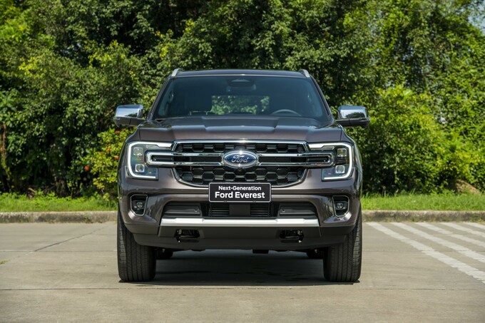 Ngoại thất mạnh mẽ của Ford Everest 
