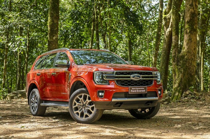 Ford Everest  thế hệ mới có ngoại hình mạnh cơ bắp hơn so với bản tiền nhiệm