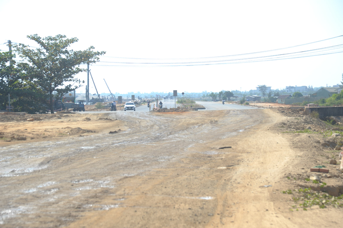 Đoạn gần nút giao Quang Trung, thị trấn Núi Thành, dài hơn 250m gặp khó khăn về GPMB.