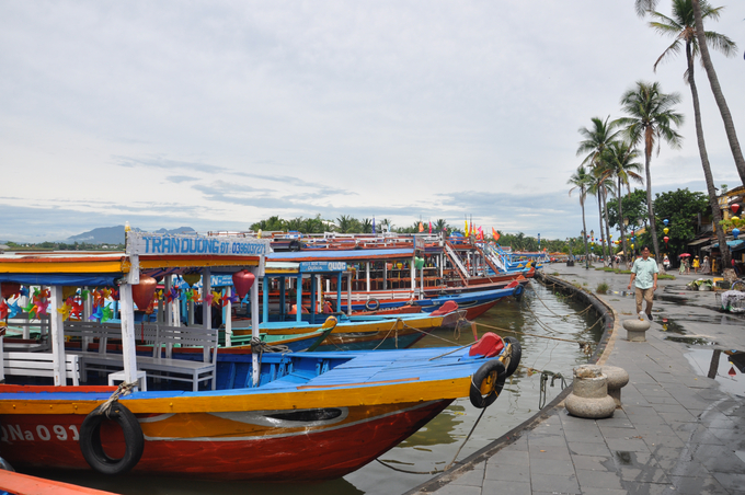 Bến hành khách đường thủy nội địa Bạch Đằng (Hội An) hiện hoạt động khá sôi động.