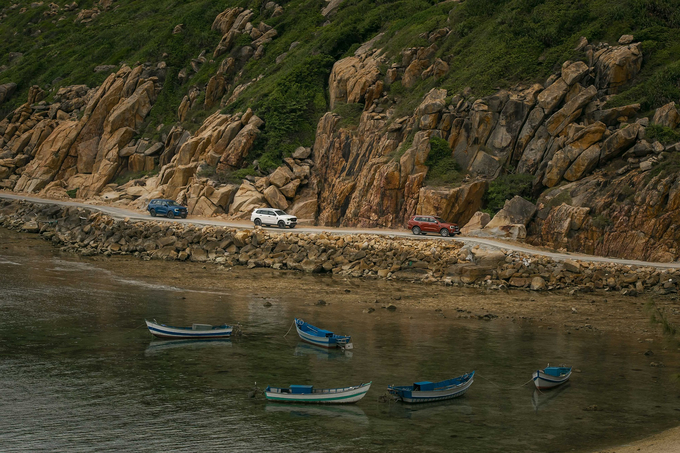 Ford Everest thế hệ mới luôn tự tin và mạnh mẽ trên mọi cung đường.