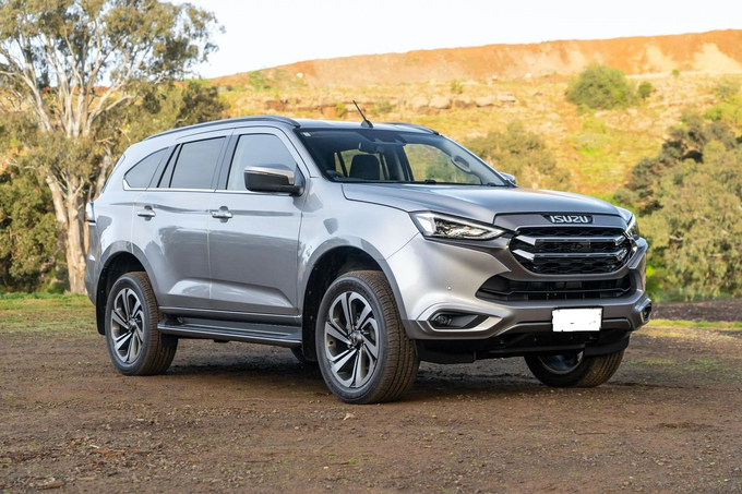 Isuzu mu-X 2022 phiển bản SUV 7 chỗ chốt lịch ra mắt thị trường Việt Nam trong tháng 7, tham vọng vượt ải Ford Everest 2022..