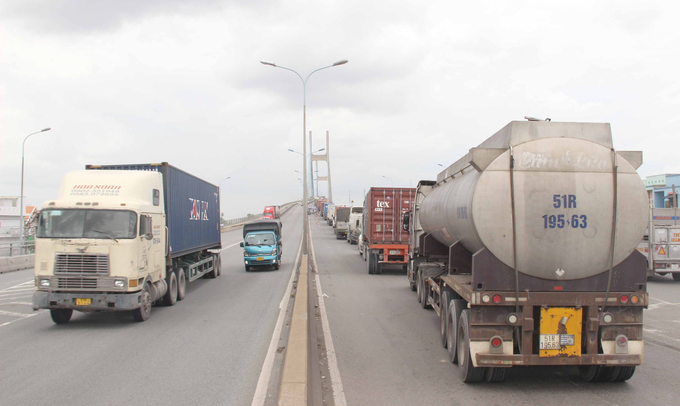 Phương tiện lưu thông qua cầu Phú Mỹ hướng từ TP.Thủ Đức về Quận 7 thông thoáng.