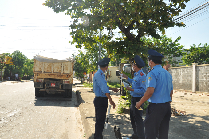 Xử lý xe ben BKS AV-1284 (chủ phương tiện Binh đoàn 11) chở cát có hành vi vi phạm pháp luật về TTATGT.