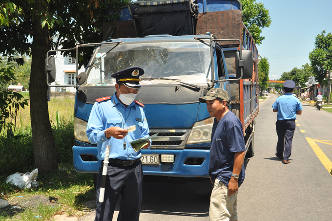 Kiểm tra điều kiện hoạt động vận tải một phương tiện trên QL14H.