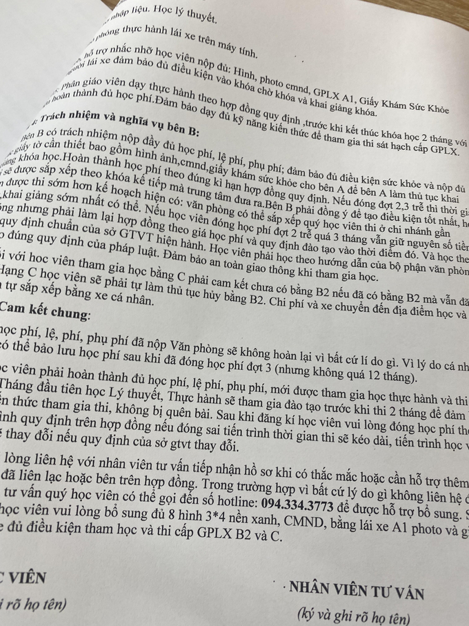 Hợp đồng đã được Công ty TNHH Công Nghệ Cộng Đồng soạn sẵn nếu học viên đồng ý học bằng lái xe thì sẽ phải đóng trước 1,5 triệu đồng.