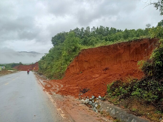 Một điểm đào mặt bằng trong hành lang an toàn đường bộ diễn ra trong ngày 8/8.
