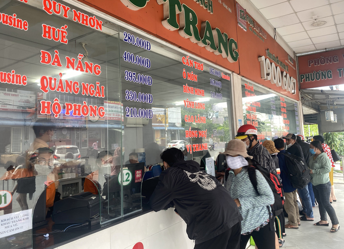 Nhằm đảm bảo nhu cầu đi lại của hành khách dịp lễ 2/9 các bến xe tại TP.HCM sẽ tăng cường phương tiện giải tỏa hành khách các ngày cao điểm.