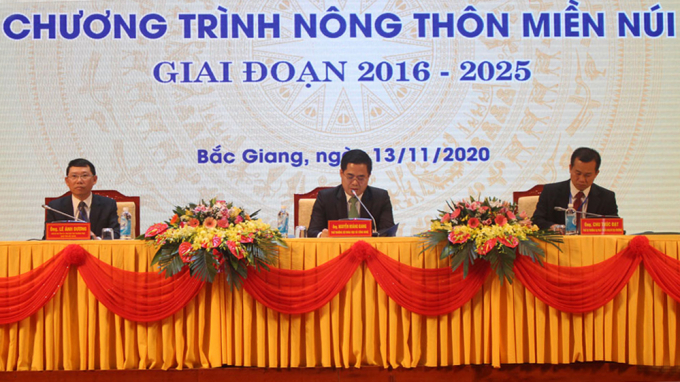 Anh 3 LĐ điều hành phần thảo luận