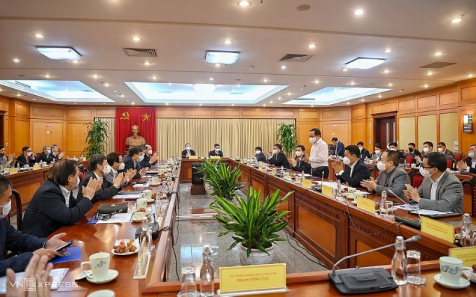 Anh 6 Toan canh covid