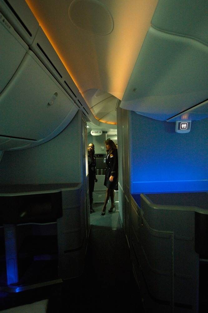 ss-130111-inside-dreamliner-jsw-08.ss_full