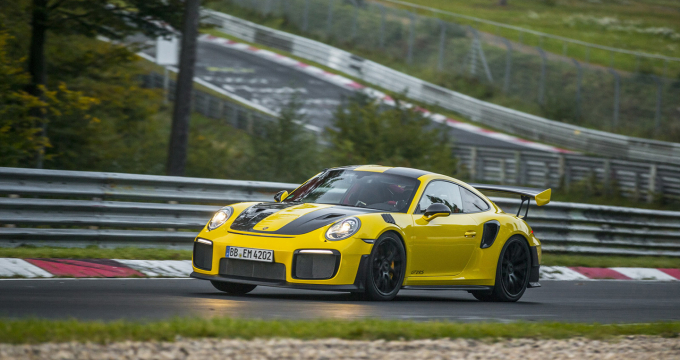2018-porsche-911-gt2-rs-nurburgring-record-4