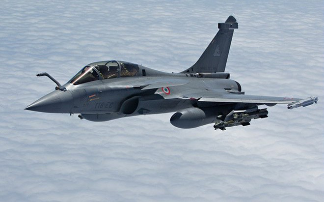 photo-1-1512654481136-30-0-440-659-crop-1512654495