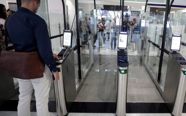 photo1534149061084-1534149061084816349007