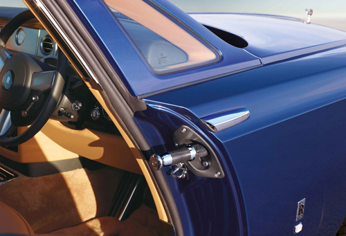 Rolls-Royce-Phantom-Coupe-umbr-9356-8402-154348866