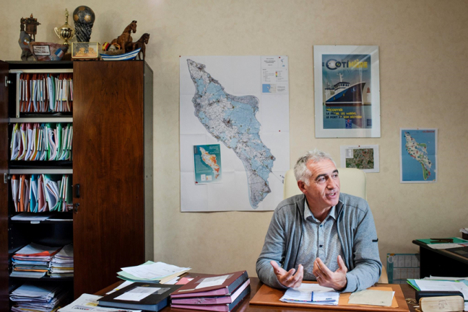 merlin_156503202_d183b255e4064d3485c18deaeba2ed67s