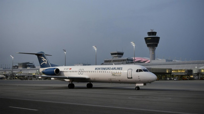 may-bay-ha-canh-khan-vi-phi-cong-ngat-dot-ngot