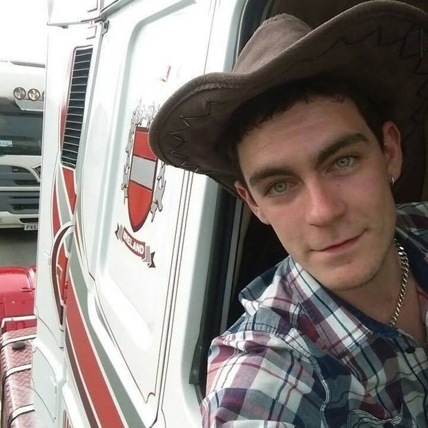 photo-1-1572138075048434838021