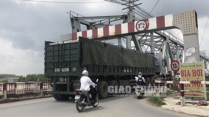 765C65B5-C40F-4266-839E-BCE59A5E8B0E.