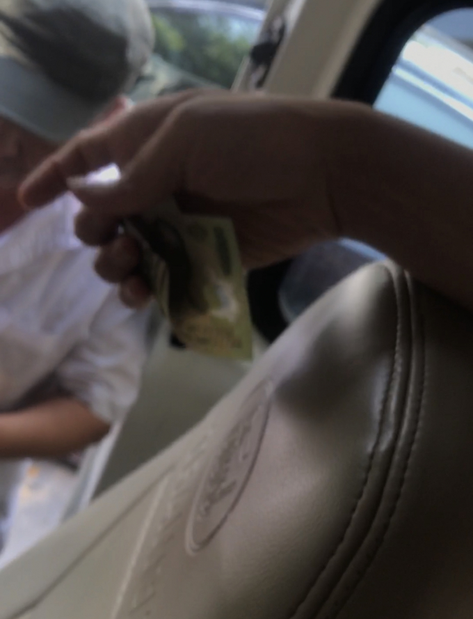 39BE4825-58B2-4E79-AA2E-9BA3876CB56B.