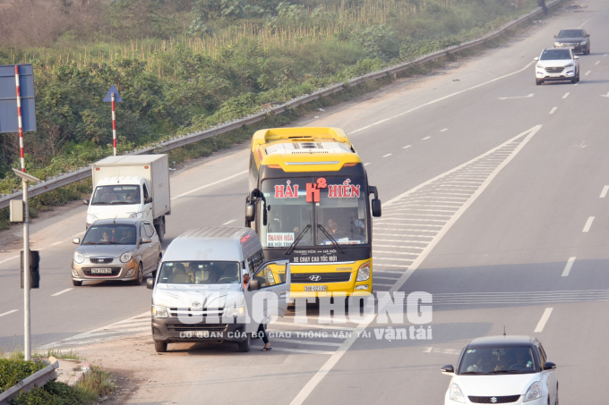 7B2A0230-1D93-4B75-9ABA-CCF3D41F6A40.